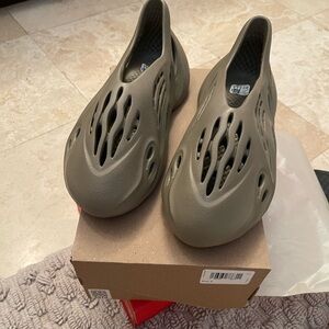 Adidas Yeezy Foam Runner in Stone Taupe color